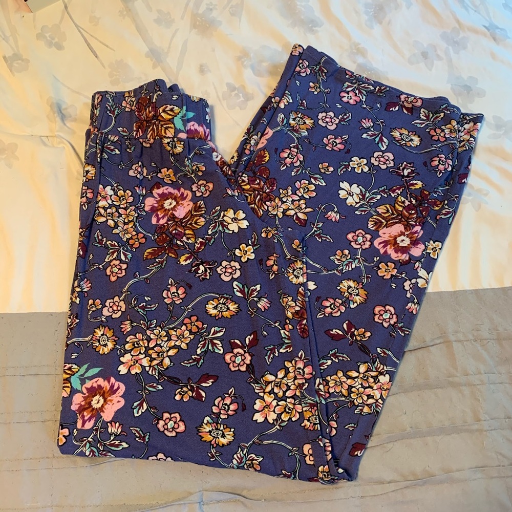 Graphic flow pants